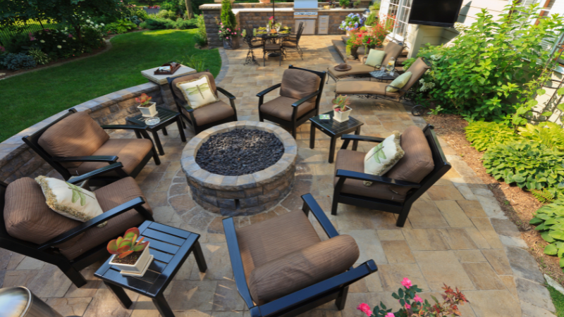 How to Stage Your Outdoor Spaces for Maximum Impact | Joyce Realty